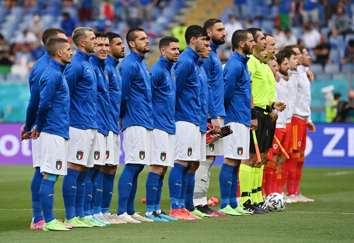 Đội hình tuyển Ý ra quân dành thắng lợi