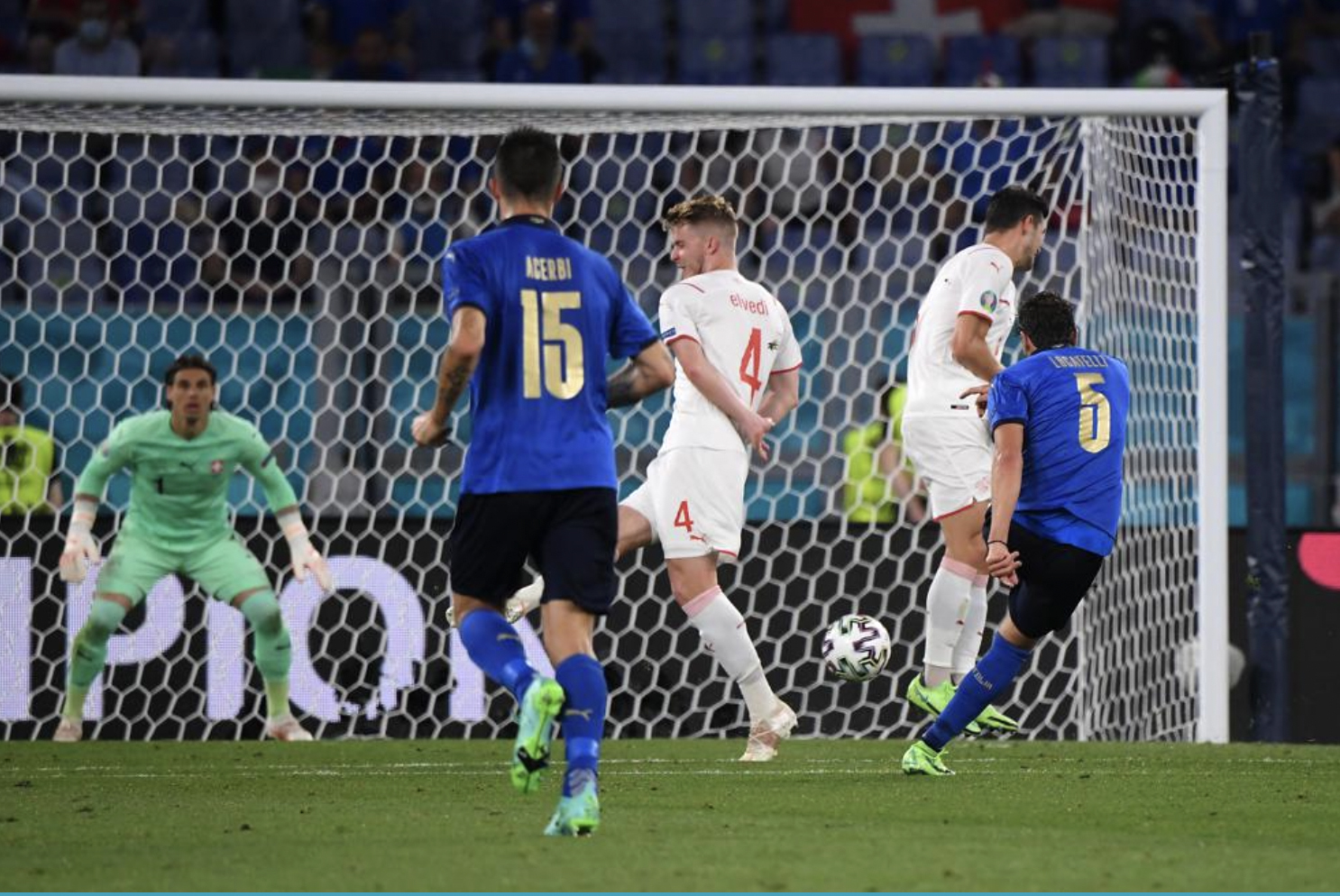 Tuyển Italia luôn nỗ lực trong từng trận đấu