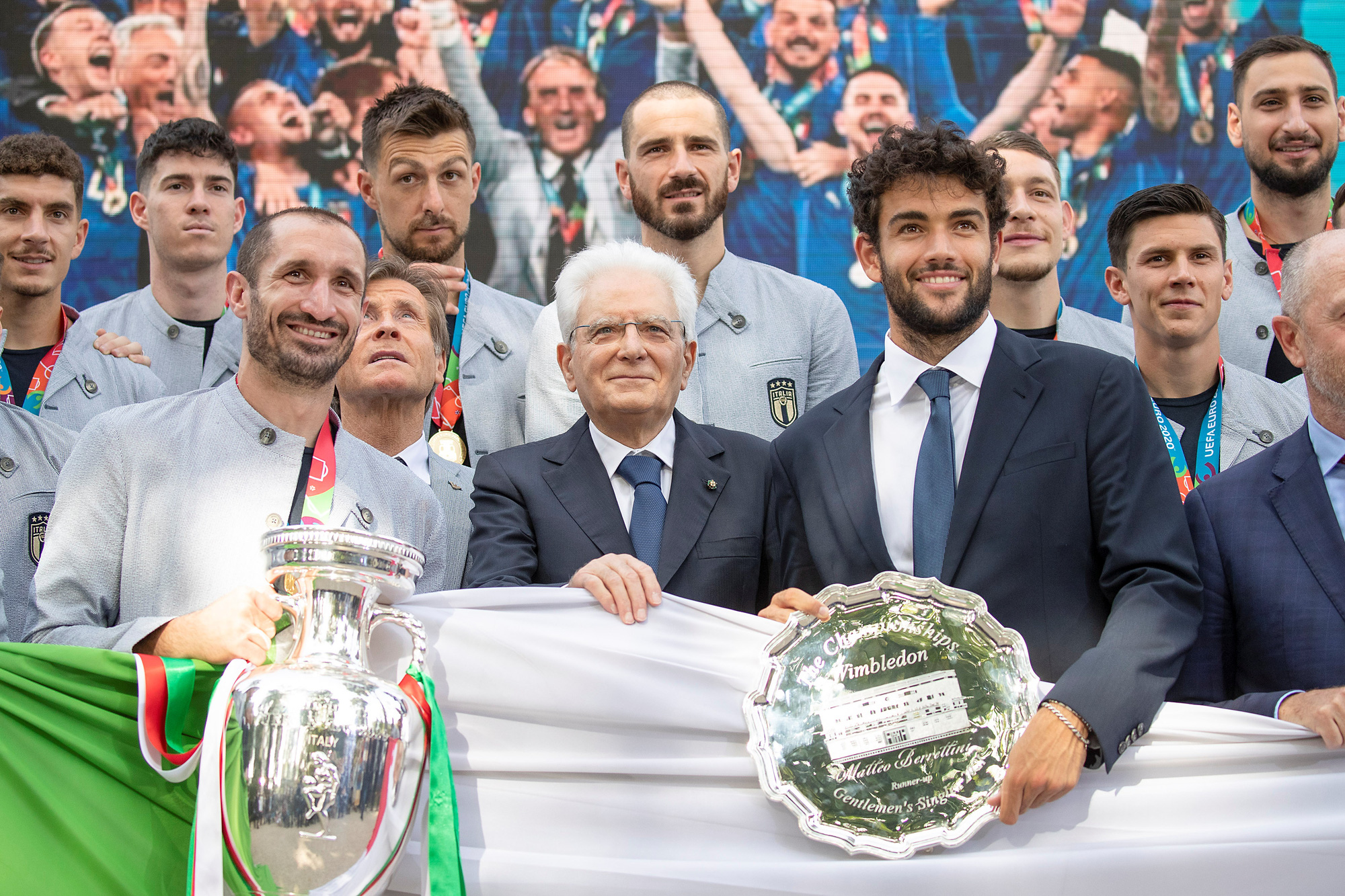 Ngoài số tiền thưởng khủng, đội tuyển Ý còn trở về với hàng ngàn CĐV chào đón